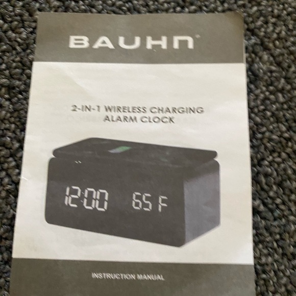 wireless charger with charger digital time and temperature fits all phone models - Picture 4 of 9